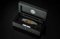 Black Dragon Hand-forged Damascus Pocketknife With Maki-e On Black Lip Pearl -KNIFECOMMAND Sales b12 black dragon 5 box