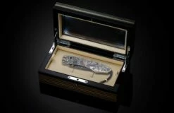 Jokers Wild Hand-engraved Pocketknife With 24K Gold Inlays, And damascus Blade 12 Jokers Wild Hand-engraved Pocketknife With 24K Gold Inlays, And damascus Blade -KNIFECOMMAND Sales b12 jokers wild 5