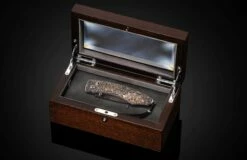 Mandala Hand-engraved Pocketknife With Gold Inlays And Hand-forged Damascus Blade -KNIFECOMMAND Sales b12 mandala 5